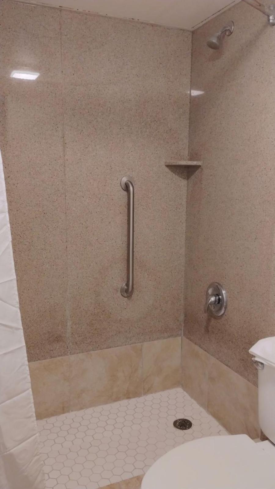 Budget Inn Коко Екстериор снимка